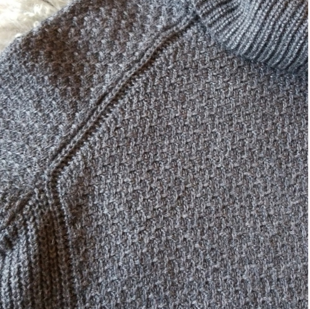 Banana Republic Chunky Knit Sweater - Picture 6 of 7